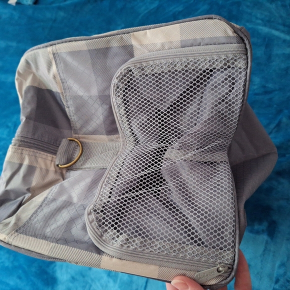 Thirty-one Brushed Check All Packed Duffle Bag NWT - Picture 3 of 5
